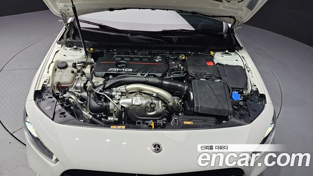 Mercedes-Benz A-Class 2023 — photo 6