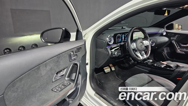 Mercedes-Benz A-Class 2023 — photo 13