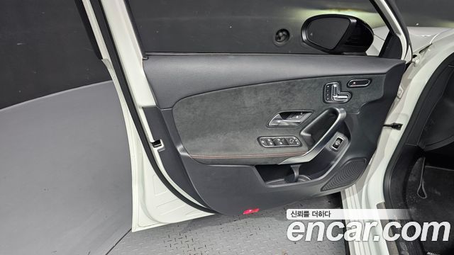Mercedes-Benz A-Class 2023 — photo 14