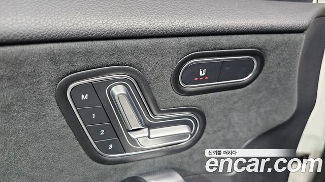 Mercedes-Benz A-Class 2023 — photo 27