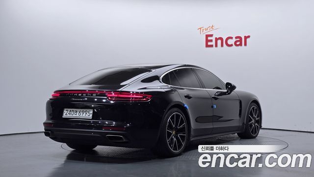 Porsche Panamera 2020 — photo 2