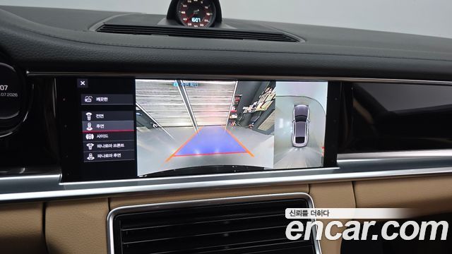 Porsche Panamera 2020 — photo 21