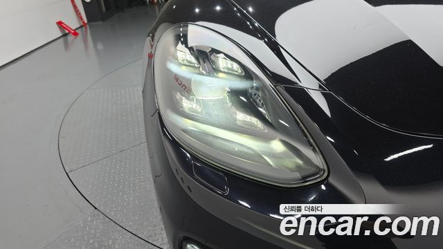 Porsche Panamera 2020 — photo 8