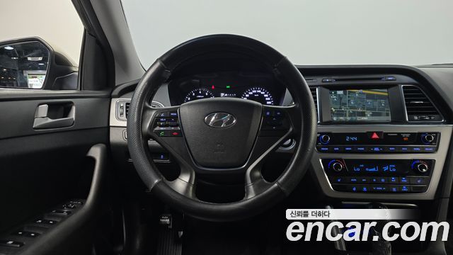 Hyundai Sonata 2016 — photo 12