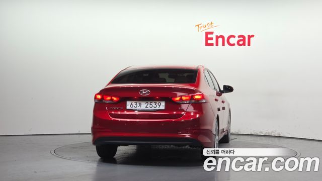 Hyundai AVANTE 2017 — photo 4