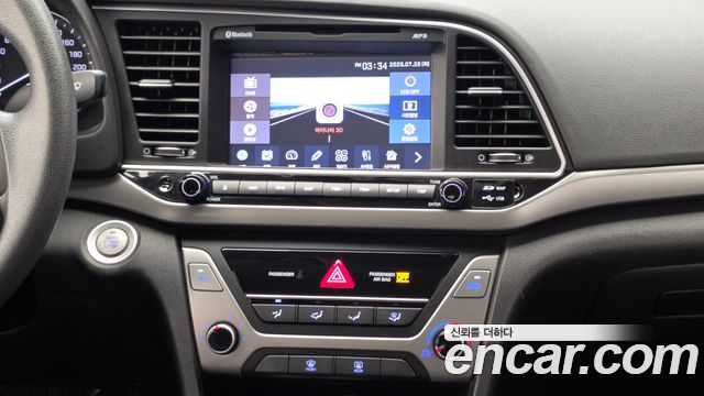 Hyundai AVANTE 2017 — photo 20