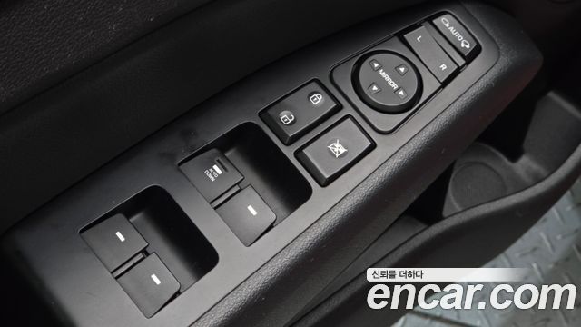 Hyundai AVANTE 2017 — photo 26