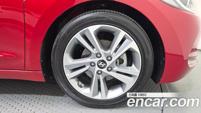 Hyundai AVANTE 2017 — photo 7