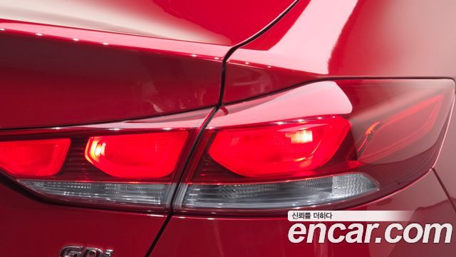 Hyundai AVANTE 2017 — photo 9