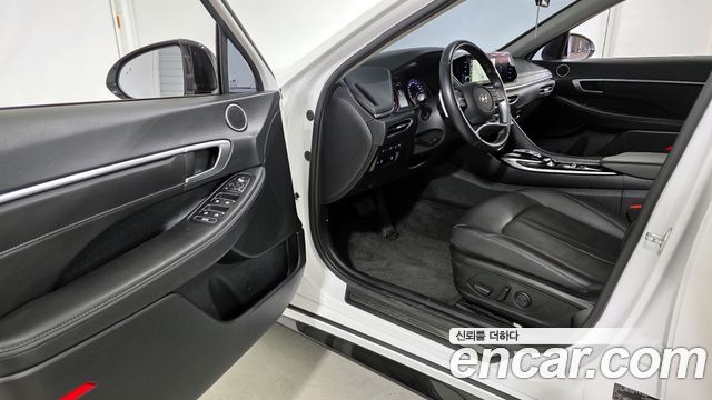 Hyundai Sonata 2022 — photo 10