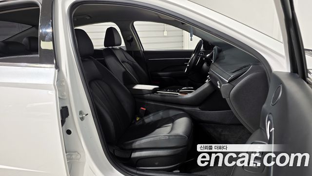 Hyundai Sonata 2022 — photo 12