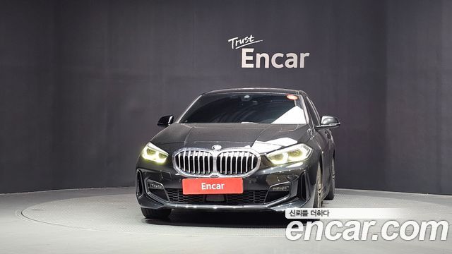BMW 1-Series 2021 — photo 3