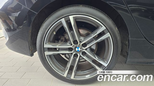 BMW 1-Series 2021 — photo 5