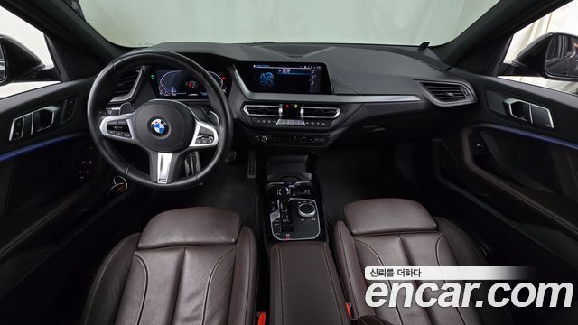 BMW 1-Series 2021 — photo 10