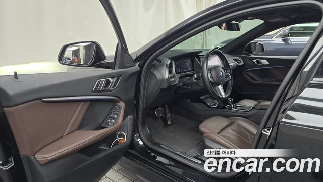 BMW 1-Series 2021 — photo 13