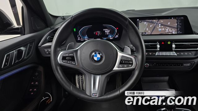 BMW 1-Series 2021 — photo 19