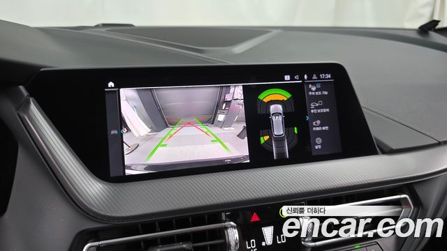 BMW 1-Series 2021 — photo 20