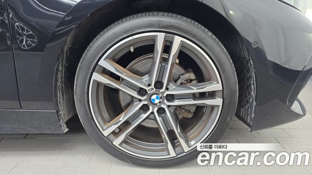 BMW 1-Series 2021 — photo 7