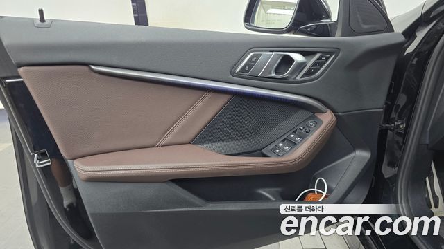 BMW 1-Series 2021 — photo 14