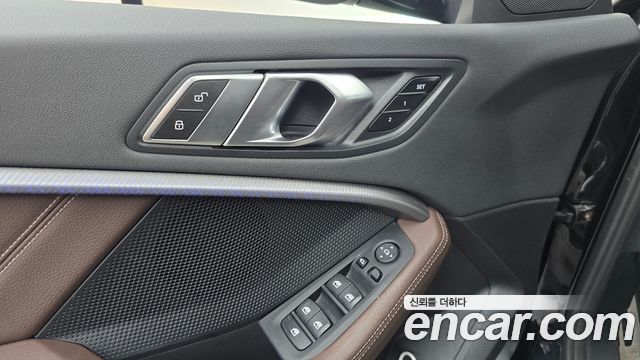 BMW 1-Series 2021 — photo 29
