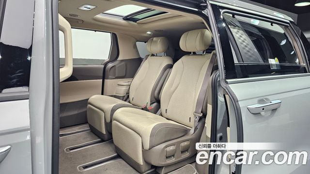 Kia Canival 2025 — photo 17