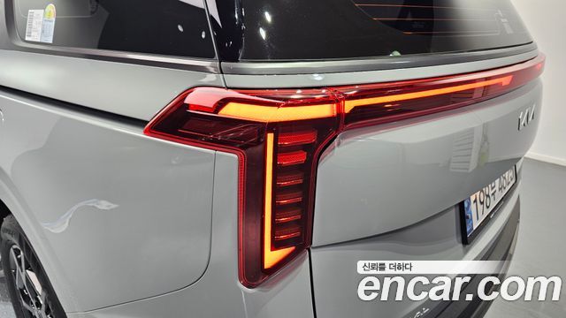 Kia Canival 2025 — photo 9