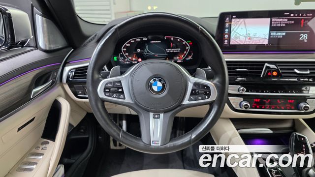 BMW 5-Series 2021 — photo 19