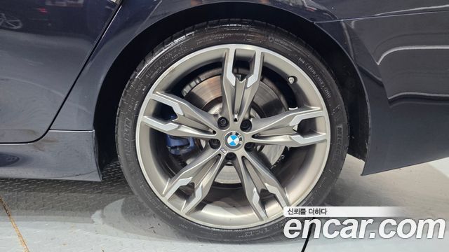BMW 5-Series 2021 — photo 7