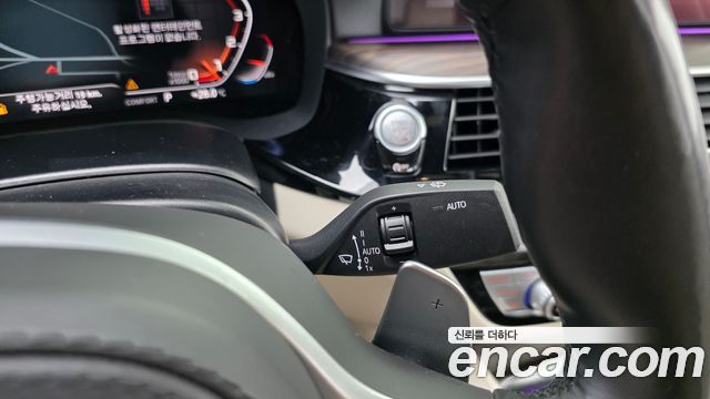 BMW 5-Series 2021 — photo 29
