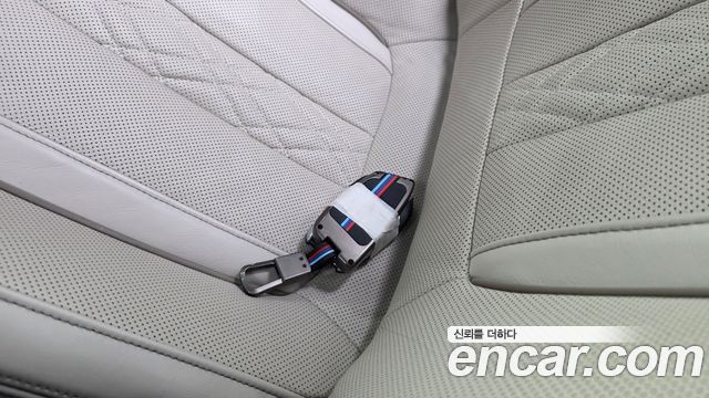 BMW 5-Series 2021 — photo 34