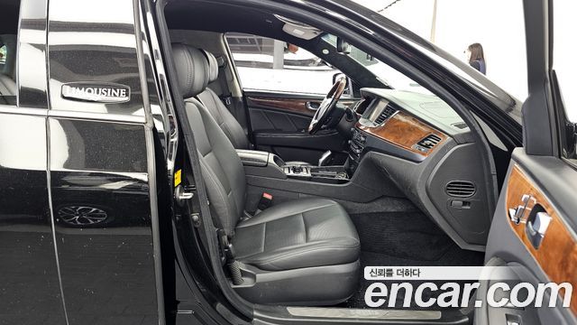 Hyundai Equus 2013 — photo 11