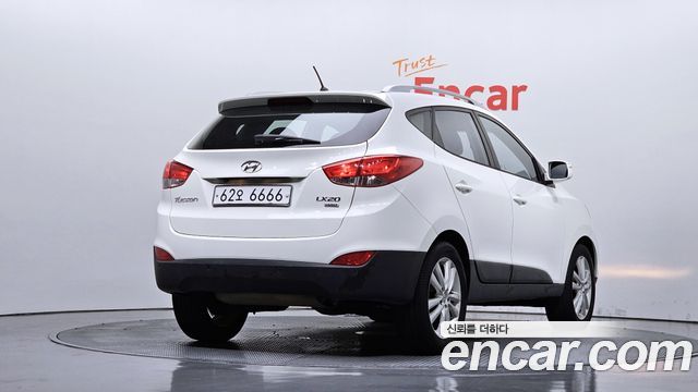 Hyundai Tucson 2011 — photo 2