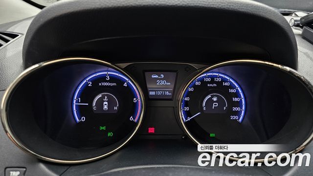 Hyundai Tucson 2011 — photo 8