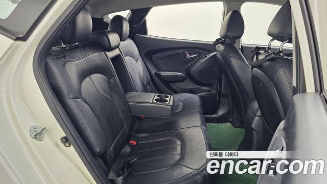 Hyundai Tucson 2011 — photo 12