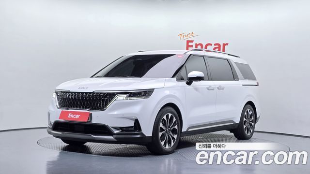 Kia Canival 2023 — photo 1