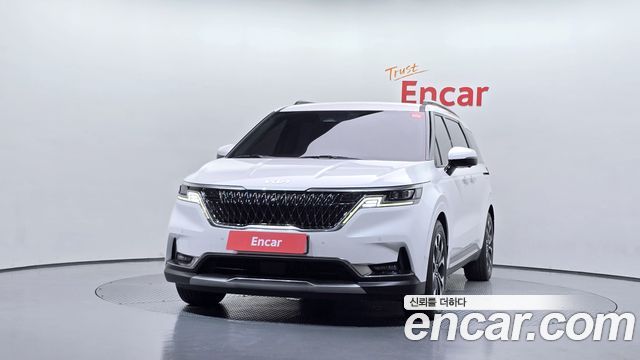 Kia Canival 2023 — photo 3