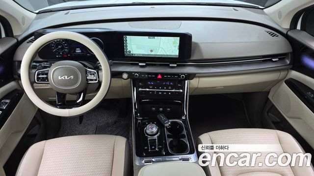 Kia Canival 2023 — photo 7