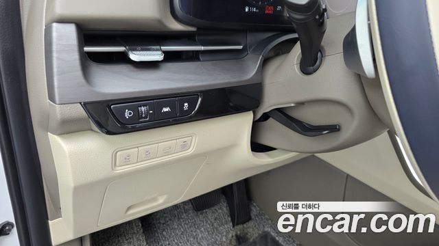 Kia Canival 2023 — photo 19