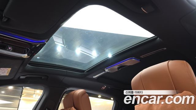 Mercedes-Benz S-Class 2023 — photo 18