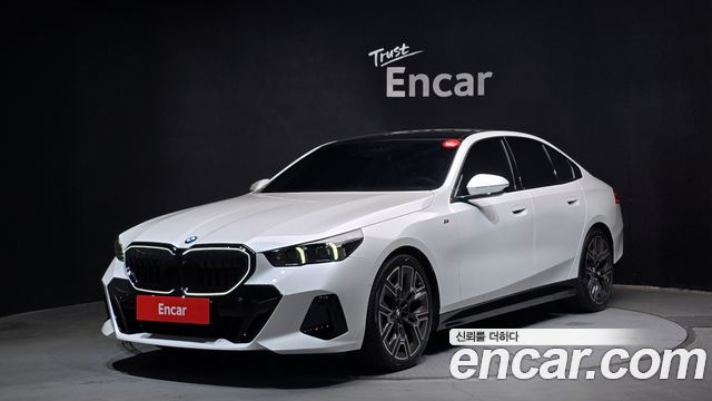 BMW 5-Series 2026 — photo 1