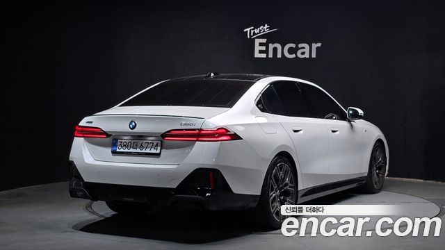BMW 5-Series 2026 — photo 2