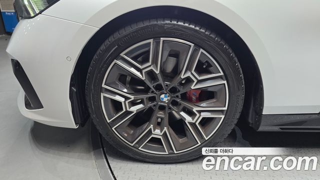 BMW 5-Series 2026 — photo 5