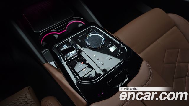 BMW 5-Series 2026 — photo 12
