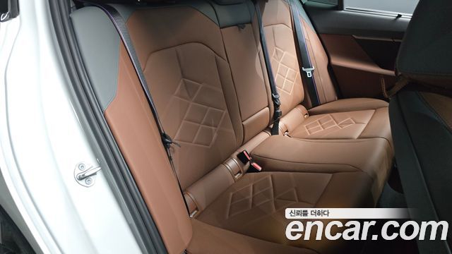 BMW 5-Series 2026 — photo 17