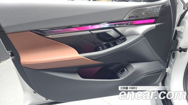 BMW 5-Series 2026 — photo 14