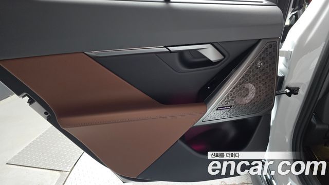 BMW 5-Series 2026 — photo 15