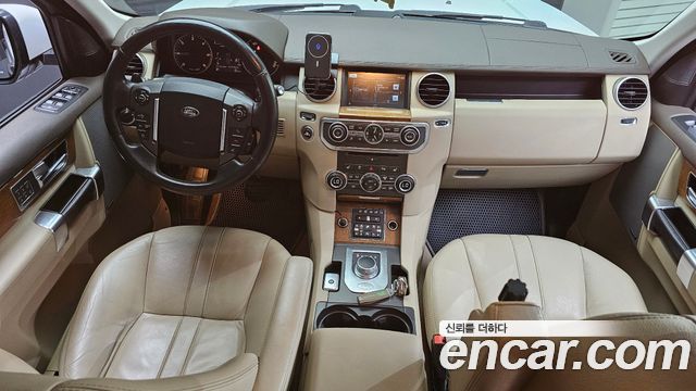 Land Rover Discovery 2016 — photo 7