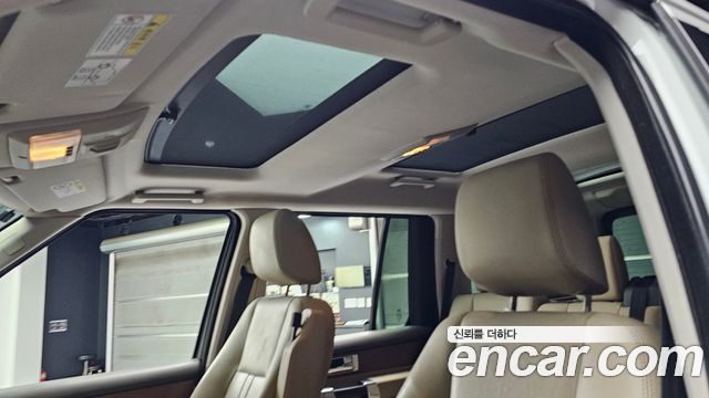 Land Rover Discovery 2016 — photo 19