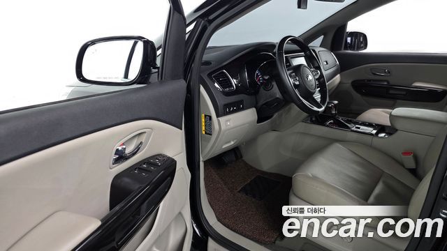 Kia Canival 2019 — photo 13