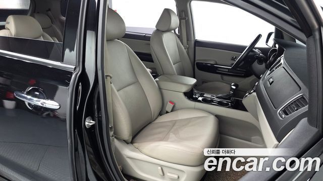 Kia Canival 2019 — photo 18